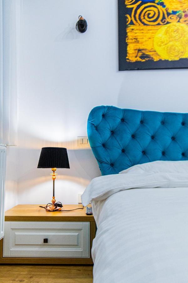 Lighthouse Central Apt With Unique Views Of The Fortress, Free Parking, 5 Min By Car From The Old Town Apartment Брашов Екстериор снимка